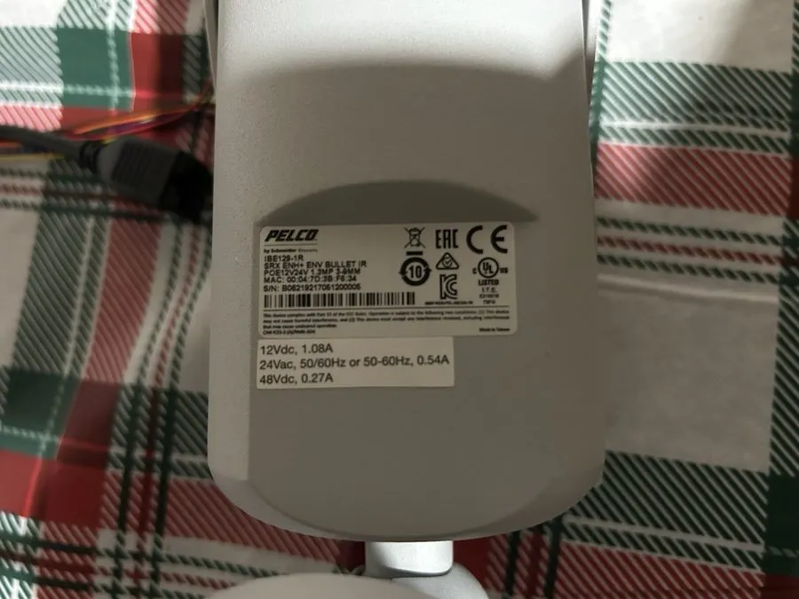Камера Pelco Sarix IBE129-1r IBE Series IBE Series IBE129 Bullet Camera — фото лота 1