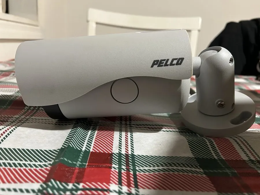 Камера Pelco Sarix IBE129-1r IBE Series IBE Series IBE129 Bullet Camera — фото лота 2
