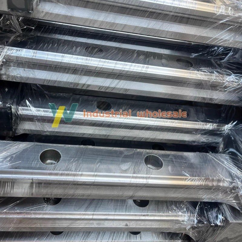Подшипник THK HSR45R Linear Slide Block Bearing