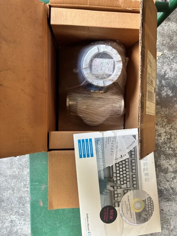 Расходомер Endress+Hauser Promass 80E Coriolis Flow Meter, MPN 80E08-AAASAAAABAA — фото лота 1