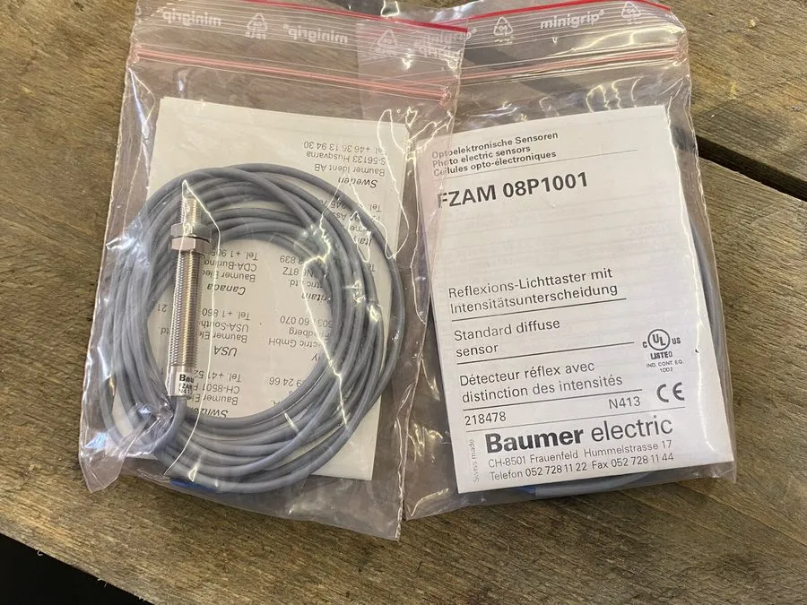 Датчик Baumer FZAM 08P1001 Retroreflective Sensor PNP M8 Miniature Sensor — фото лота 2