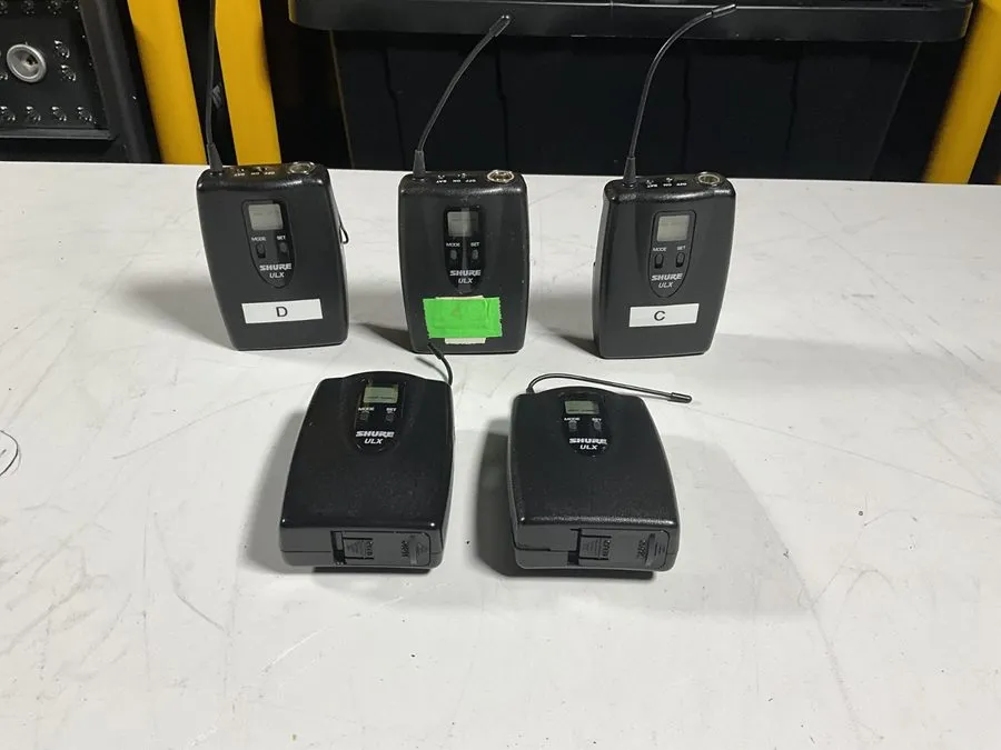 Передатчик Shure ULX1-J1 Wireless Bodypack Transmitter 554-590MHz w/ 185 Microph
