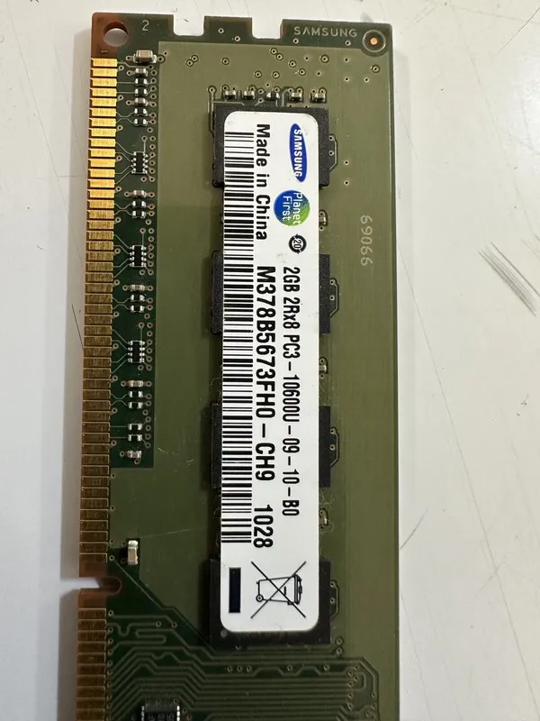 Сервер QTY DDR3-1066MHz 2GB Samsung PC3-8500E