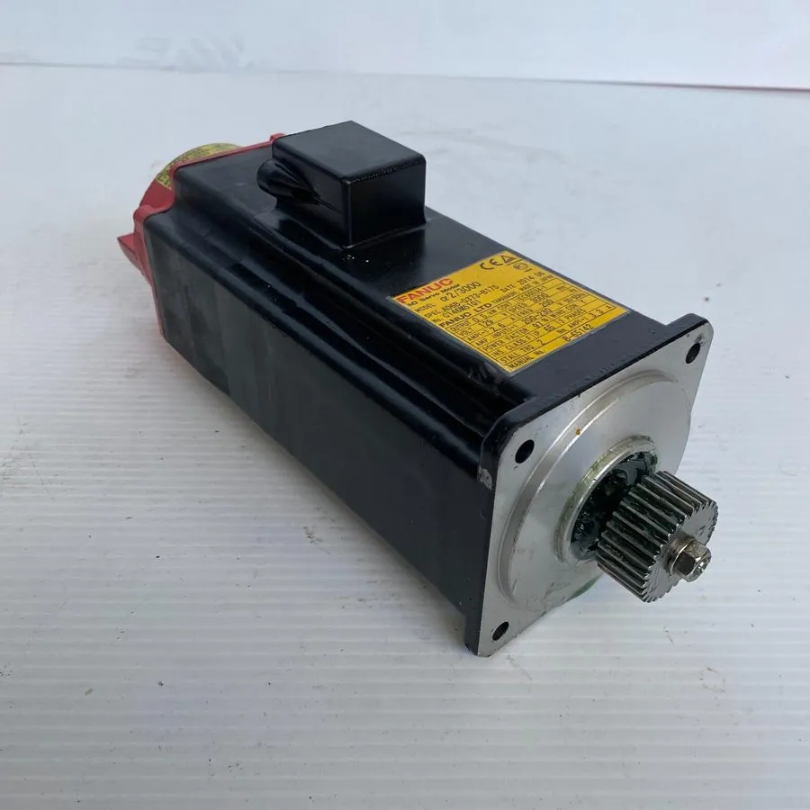 Серводвигатель FANUC AC Servo Motor 02/3000 A06B-0373-B175 0.5 kW 199V 3000RPM