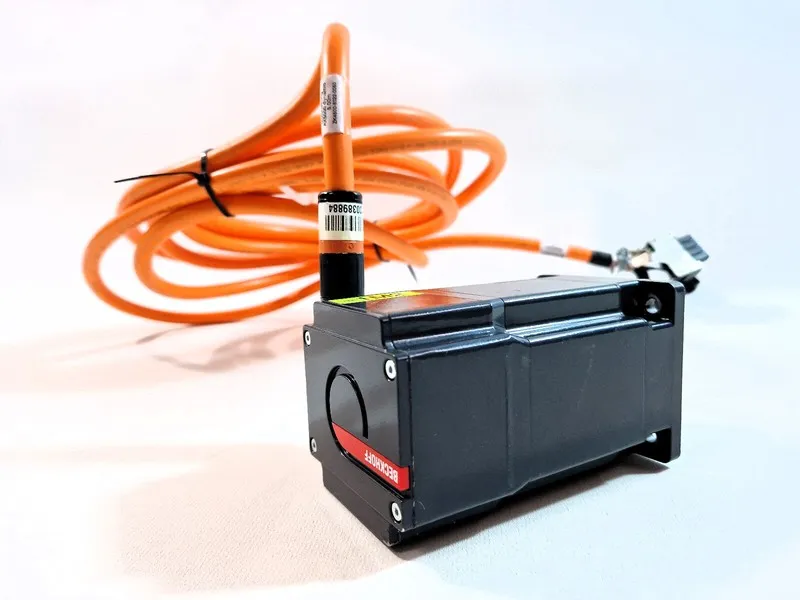 Серводвигатель Beckhoff AM8031-0D20-0000 Servo Motor