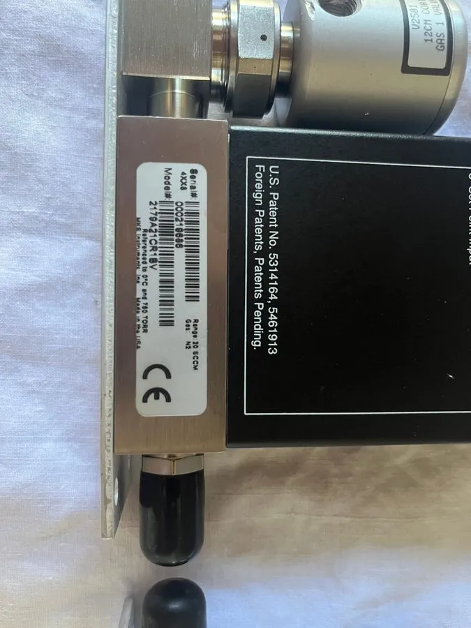 Контроллер MKS 2179A21CR1BV MASS FLOW CONTROLLER RANGE 20 SCCM, N2 (SN 000206748 — фото лота 1