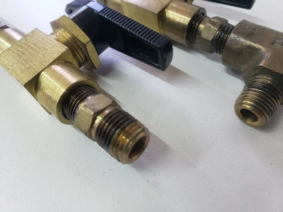 Клапан Swagelok B-43F4 Brass 1-Piece 40 Series Ball Valve FNSP