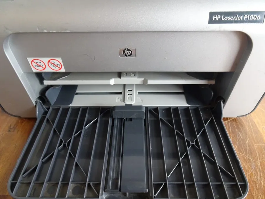 Лазерный принтер HP LaserJet P1006 Laser Printer in Great shape/ Low Page count