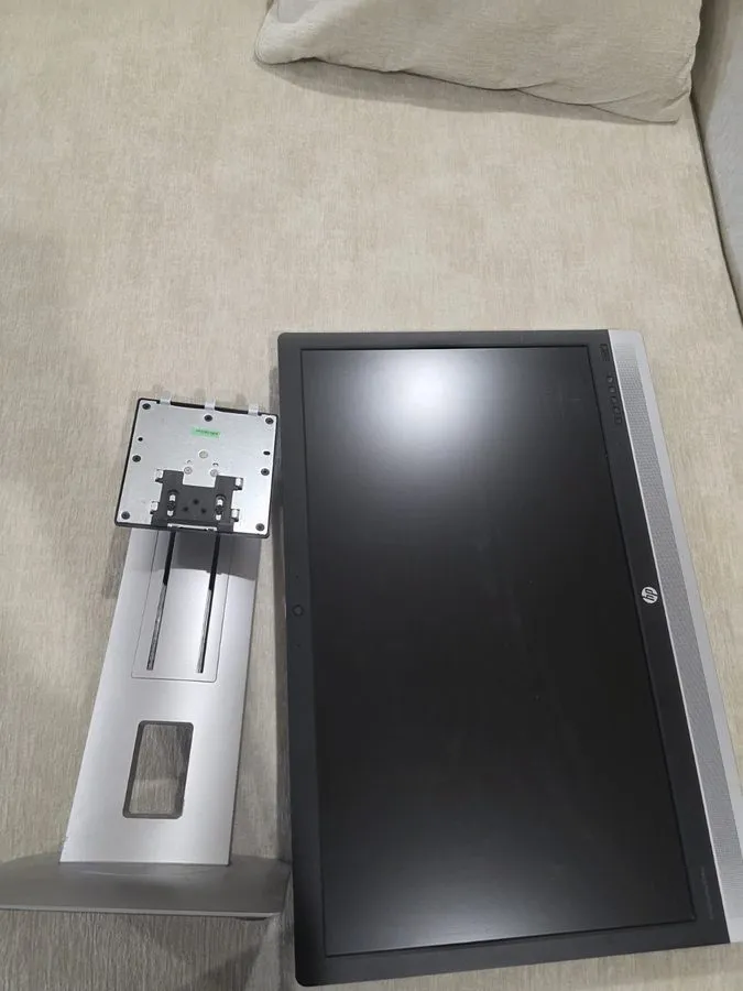 Монитор HP EliteDisplay E240 23.8'' Full HD LED Monitor (M1N99AA)