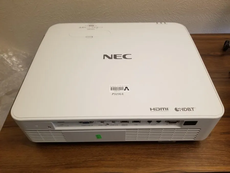 Проектор NEC NP-P525UL WUXGA 5200 Lumens Laser 3LCD Projector 3195 Hours