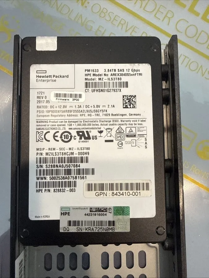 SSD-накопитель HPE M0T66B 3PAR 8000 3.84TB 2.5" ENCRYPTED SSD M0T66A 879397-001