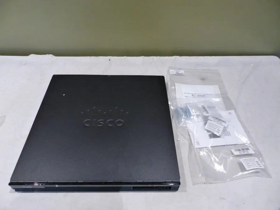 Маршрутизатор Cisco 2901/K9 Integrated Services Router 2-Port Gigabit Ethernet F