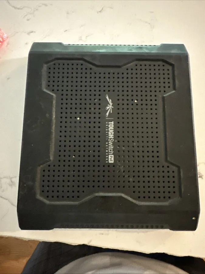 Коммутатор Ubiquiti TS-8-PRO ToughSwitch Pro 8-Port Gigabit PoE Switch 150W Mana — фото лота 1