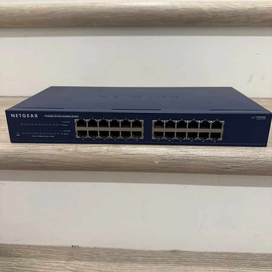 Коммутатор NETGEAR ProSafe JGS524 Plus 24-Port Gigabit Rackmount Switch