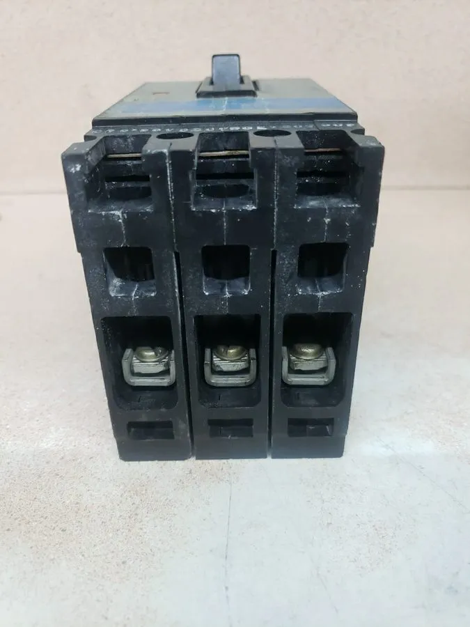 Автоматический выключатель Siemens ITE ED43B020 Sentron 20A 3-Pole Circuit Break