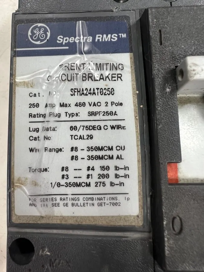 Автоматический выключатель General Electric SFHA24AT0250 Bolt-On Circuit Breaker — фото лота 1