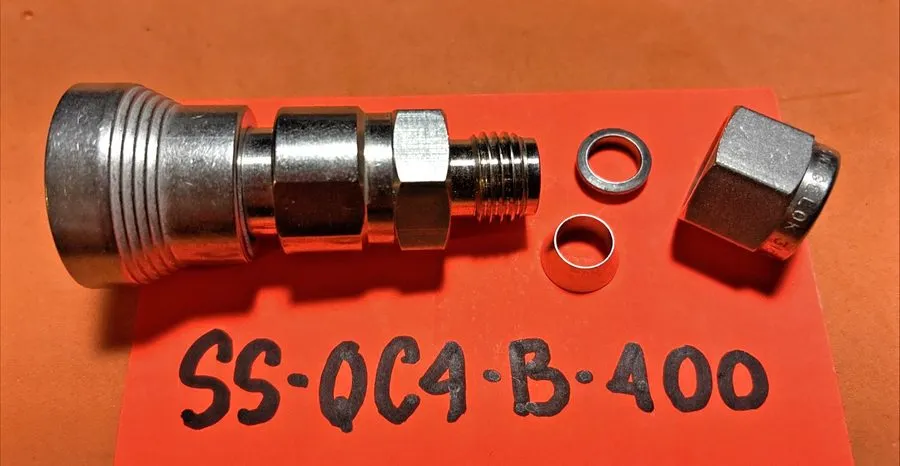 Фитинг Bulk Swagelok SS-QC4-B-400 Quick Connect Body 0.2 Cv, 1/4 in. Fitting