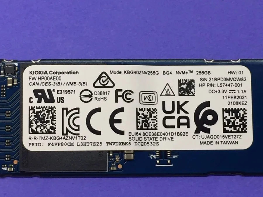SSD-накопитель Kioxia BG4 256GB NVMe SSD Solid State Drive KBG40ZNV256G