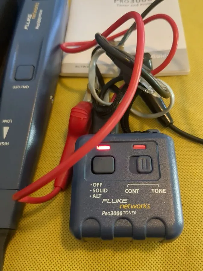 Тестер Analogowy lokalizator par PRO3000 Fluke Networks