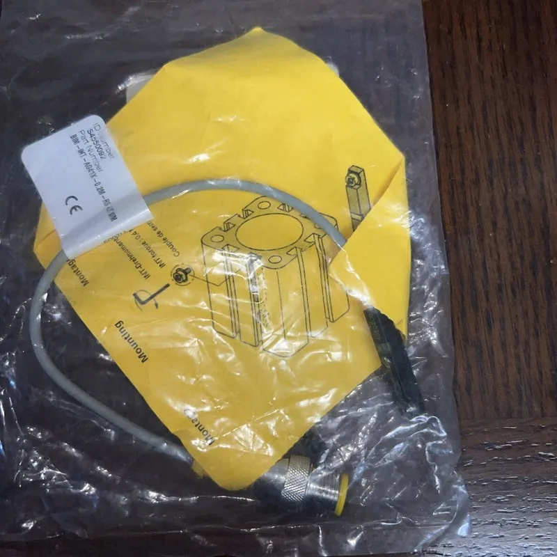 Датчик приближения TURCK BIM-INT-AG41X-0.2m-RS 4.2T PROXIMITY SENSOR — фото лота 2