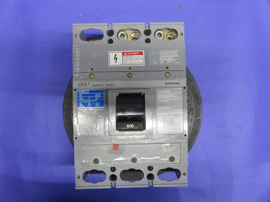 Автоматический выключатель Siemens Sentron LXD63B600 Main Breaker 600A 3-Pole 60