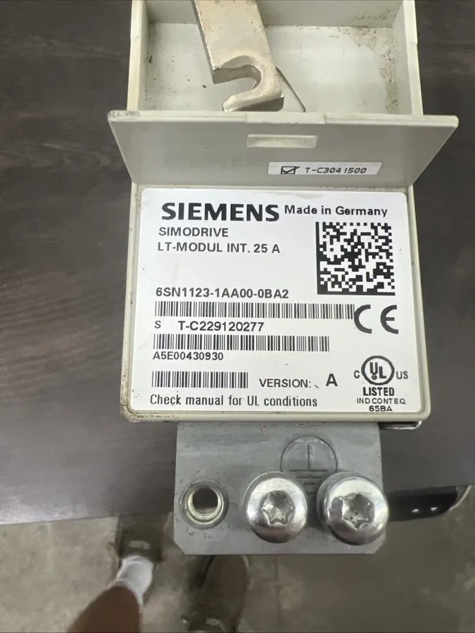 Сервоусилитель 6SN1123-1AA00-0BA2 SIEMENS SIMODRIVE 611 Power Module GQZ1