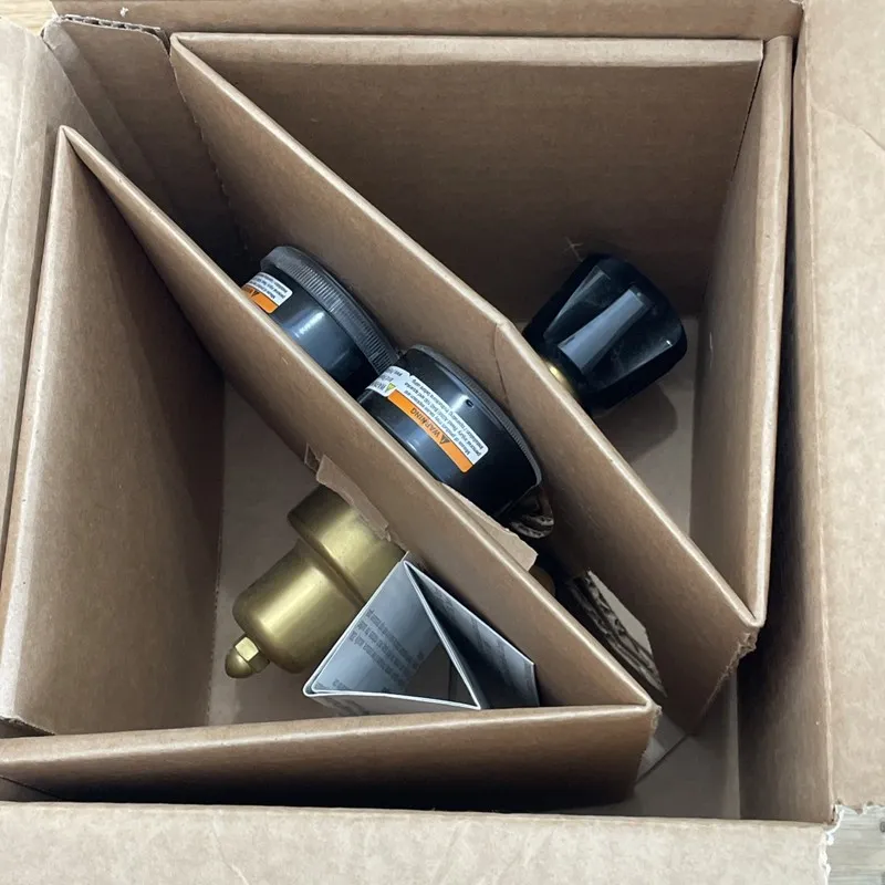 Трубопроводная арматура AIRGAS Compressed Gas Regulator Part No. Y12N175A350-AG — фото лота 1