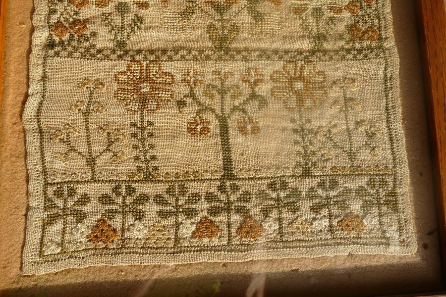 Лабораторный прибор antique primitive school girl needlework sampler 1733 123abc — фото лота 1