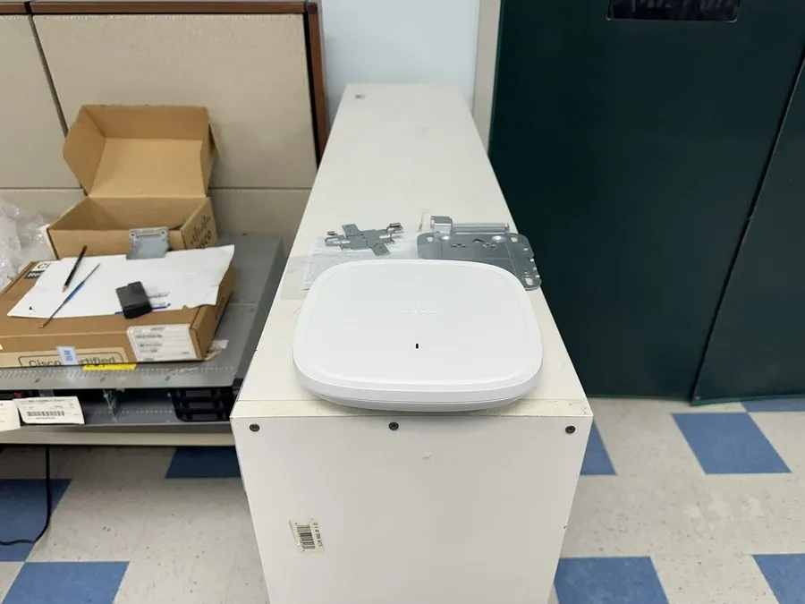 Точка доступа Wi-Fi Cisco C9120AXI-B Catalyst 9120AX Wi-Fi 6 802.11ax Access Poi