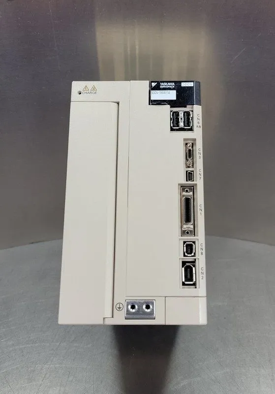 Сервопривод YASKAWA SGDV-180A11A ServoPack (1D-06)