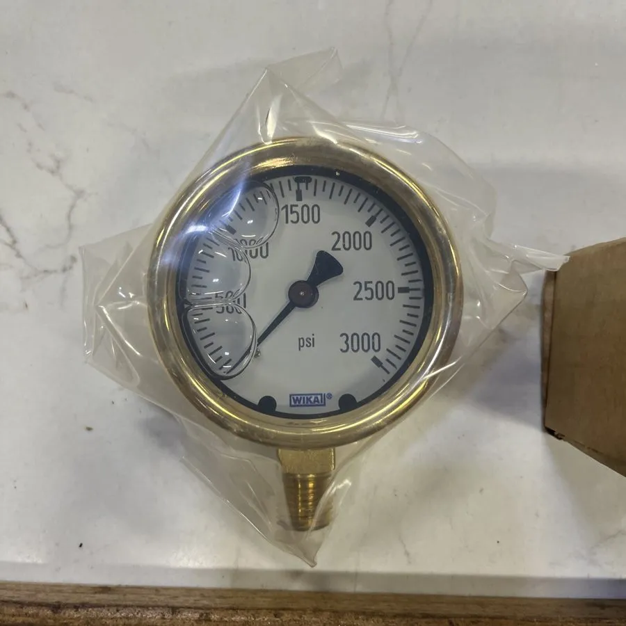Трубопроводная арматура WIKA 50233572 3000 PSI Gauge — фото лота 1