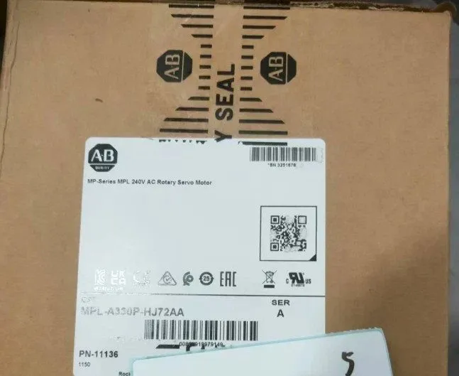 Серводвигатель Allen Bradley MPL-A330P-HJ72AA MP-series MPL 240V AC Rotary Servo