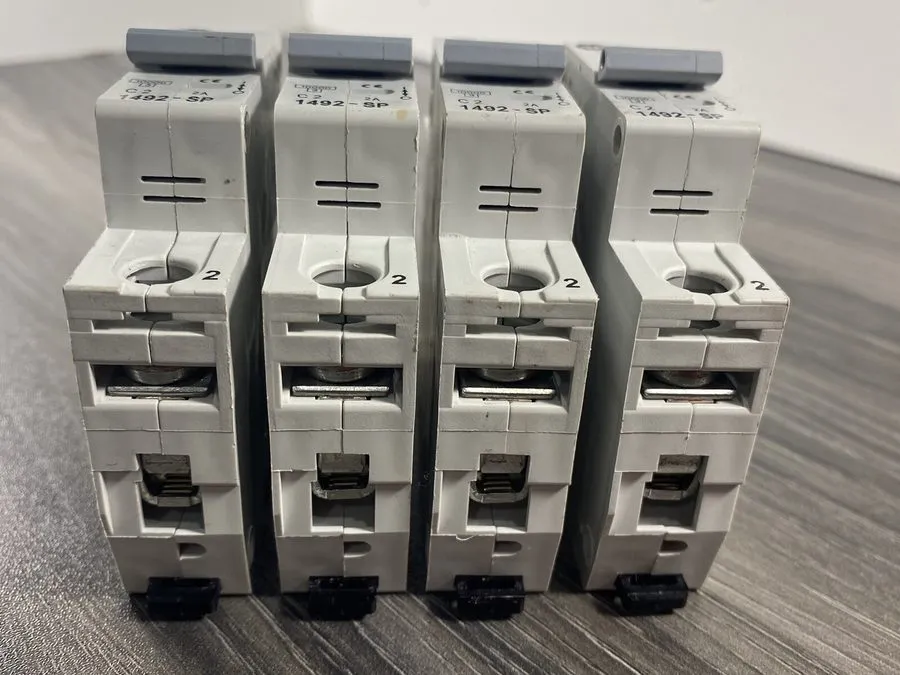 Автоматический выключатель Allen Bradley 1492-SP1C020 Ser C 2A 1-P Miniature Cir