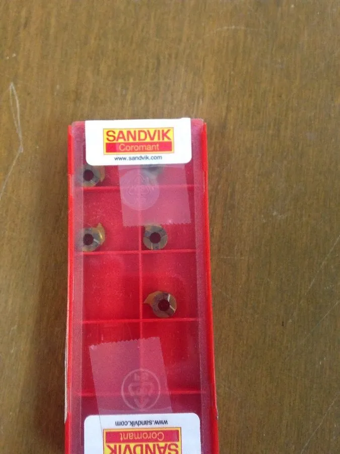 Режущий инструмент Sandvik Coromant MB-07G090-00-10L CoroCut MB Insert, 1025 — фото лота 1