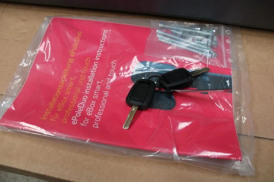 Аккумулятор VW Volkswagen Charging Column Stender Wallbox ASE68101000 — фото лота 2