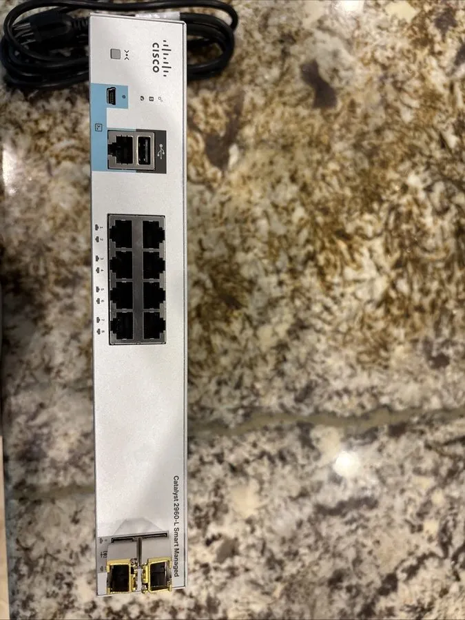 Коммутатор Cisco WS-C2960L-SM-8TS 8 Ports Fully Managed Ethernet Switch — фото лота 1