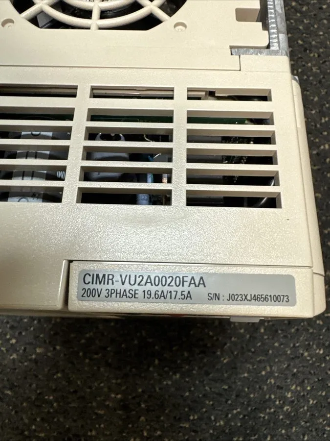 Частотный преобразователь Yaskawa CIMR-VU2A0020FAA V1000 240V 3.7 kW 5HP Variabl — фото лота 2