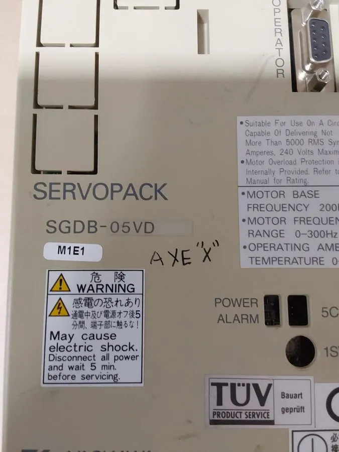 Сервопривод Yaskawa SGDB-05VD Servopack Servo Drive 200-230VAC 0-230VAC 3PH 0.60