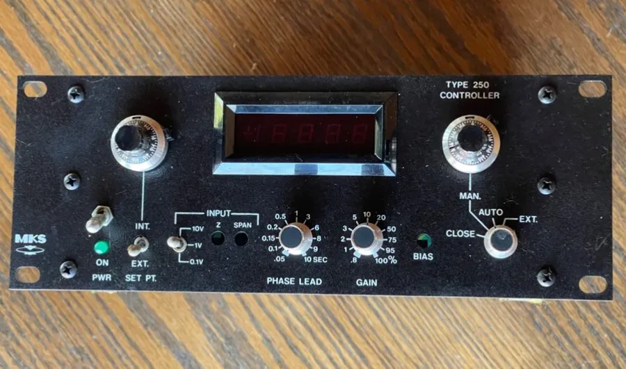 Контроллер MKS 250C-1-D Type 250 Controller Pressure Flow Control