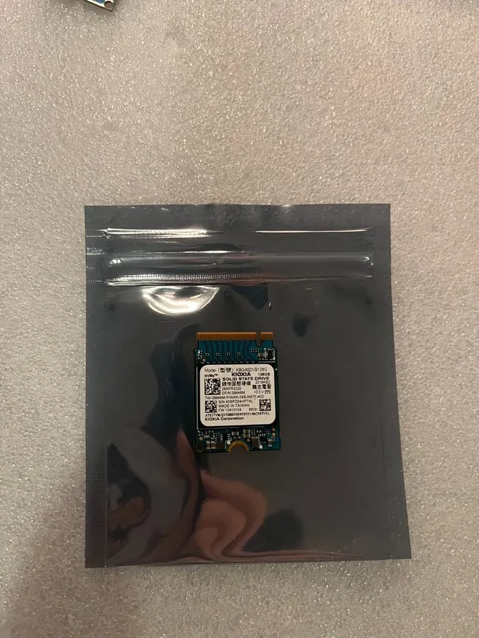 KBG40ZNS128G