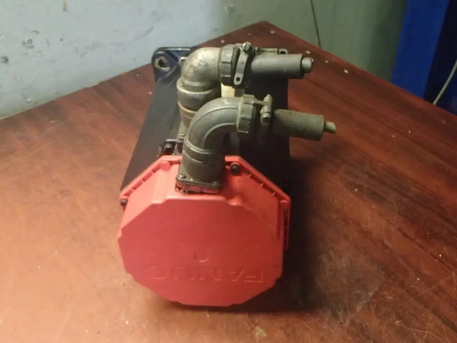 Серводвигатель Fanuc GE 10s AC Servo Motor A06B-0315-B004#7000 A860-0315-T101 Ac