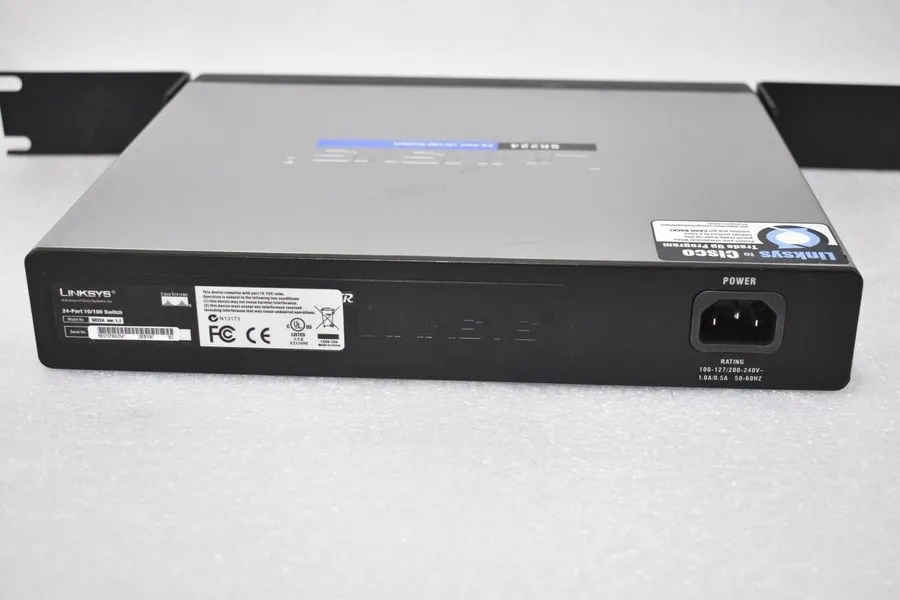Коммутатор CISCO LINKSYS SR224 24-PORT 10/100 Mbps ETHERNET SWITCH WITH RACKMOUN