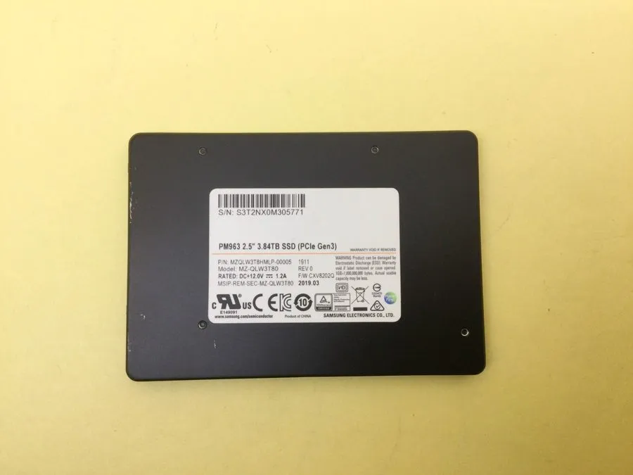 SSD-накопитель Samsung PM963 Series 3.84TB PCIe NVMe U.2 2.5" SSD MZ-QLW3T80