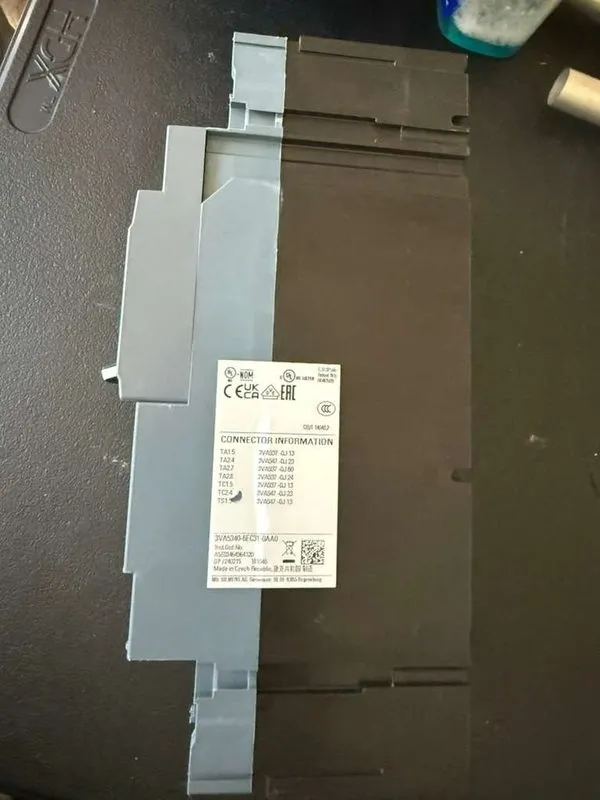 Автоматический выключатель Siemens 3VA5220-6EC31-0AA0 200A 3-Pole Molded Case Ci — фото лота 3