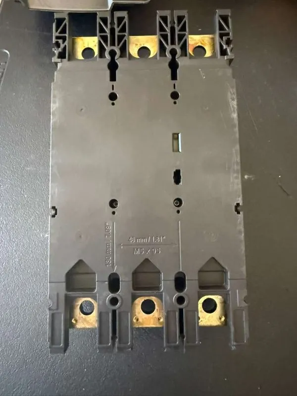 Автоматический выключатель Siemens 3VA5220-6EC31-0AA0 200A 3-Pole Molded Case Ci — фото лота 4
