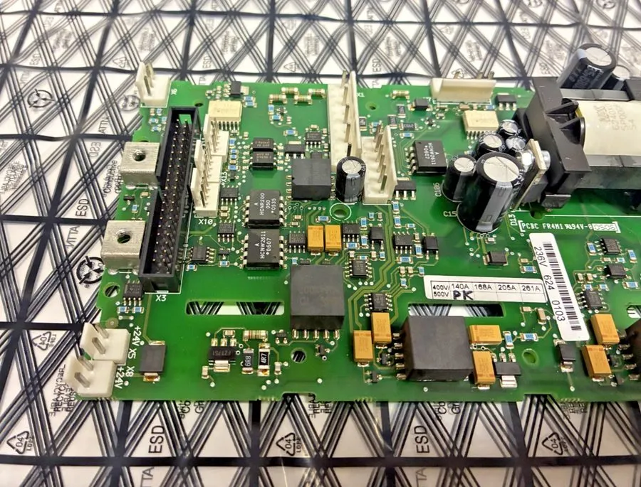 Частотный преобразователь VACON PC00236I drive board CM241002 168A — фото лота 2