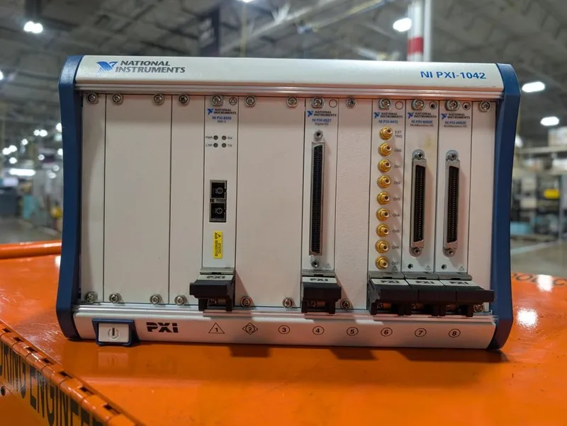 Шасси NATIONAL INSTRUMENTS PXI-1002