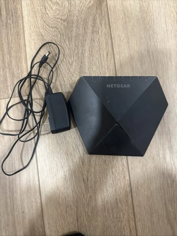 Коммутатор Netgear Nighthawk S8000 8-Port Gigabit Switch Gaming Streaming GS808E