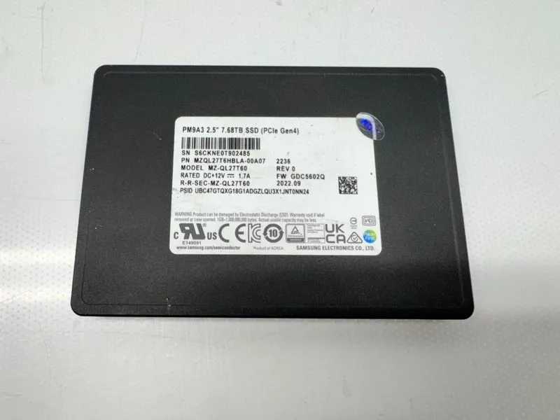SSD-накопитель Samsung PM9A3 7.68TB SSD PCIE GEN4 U.2 NVME MZ-QL27T6HBLA-00A07 — фото лота 1