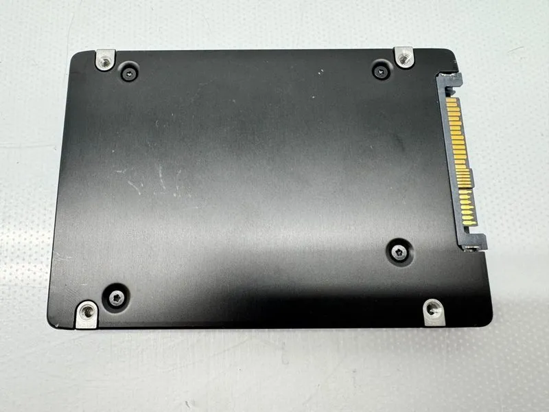 SSD-накопитель Samsung PM9A3 7.68TB SSD PCIE GEN4 U.2 NVME MZ-QL27T6HBLA-00A07 — фото лота 2